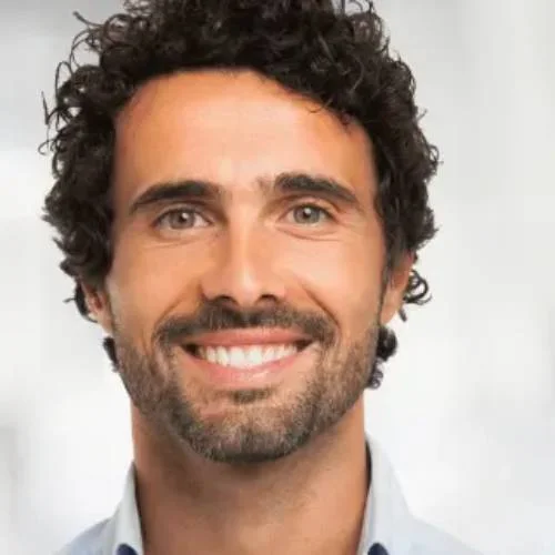 Darren M.